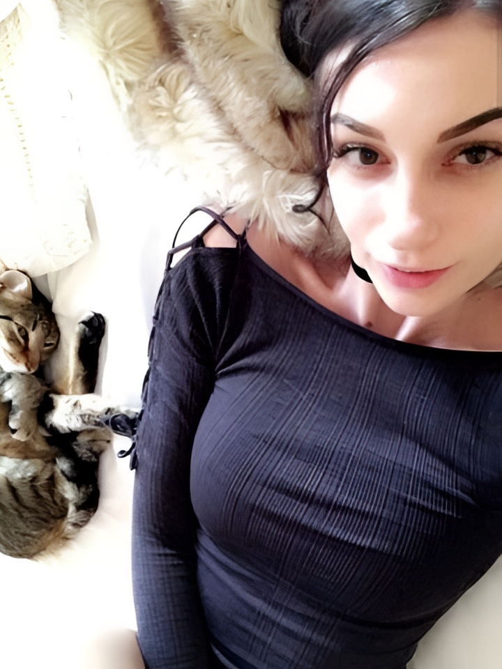 Света привлекальеная девушка из Таштагол цена от 10000 руб