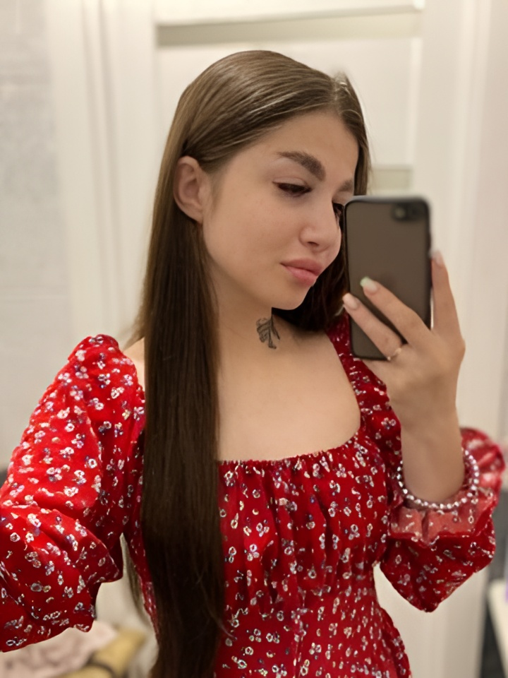 Ульяна привлекальеная девушка из Таштагол цена от 2000 руб