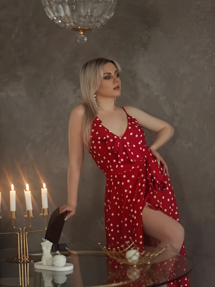 Варвара привлекальеная девушка из Таштагол цена от 3000 руб