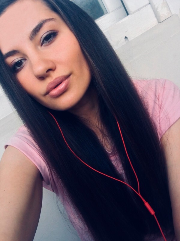 Дарьяна привлекательная девушка из Таштагол цена от 3500 руб