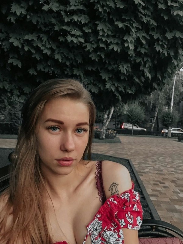 Алиса привлекательная девушка из Таштагол цена от 3000 руб