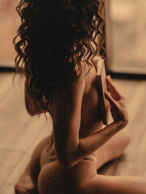 Яна привлекательная девушка из Таштагол цена от 4000 руб